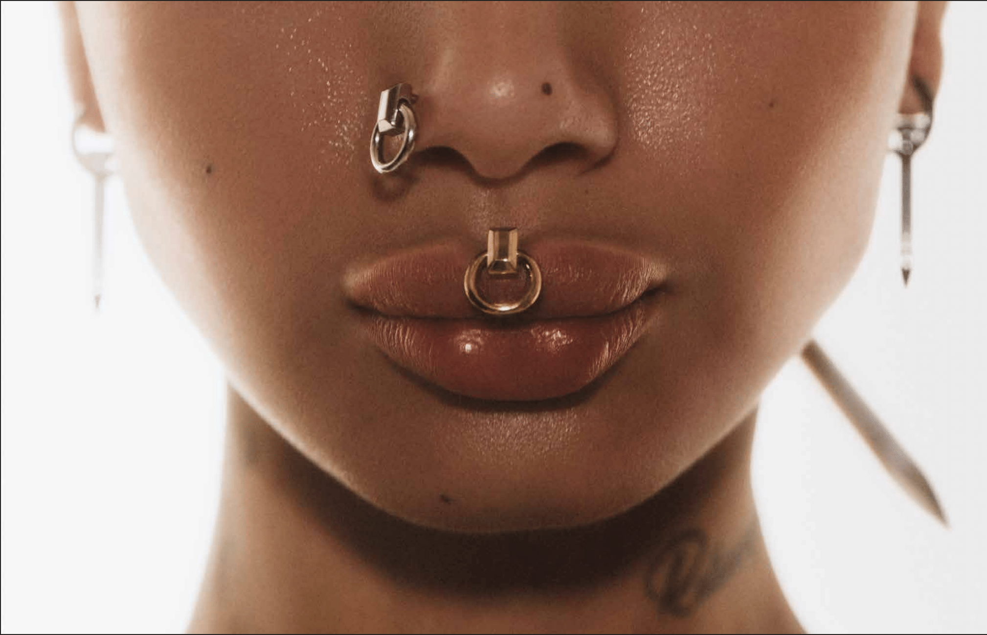 Hitch Flatback Stud Earring