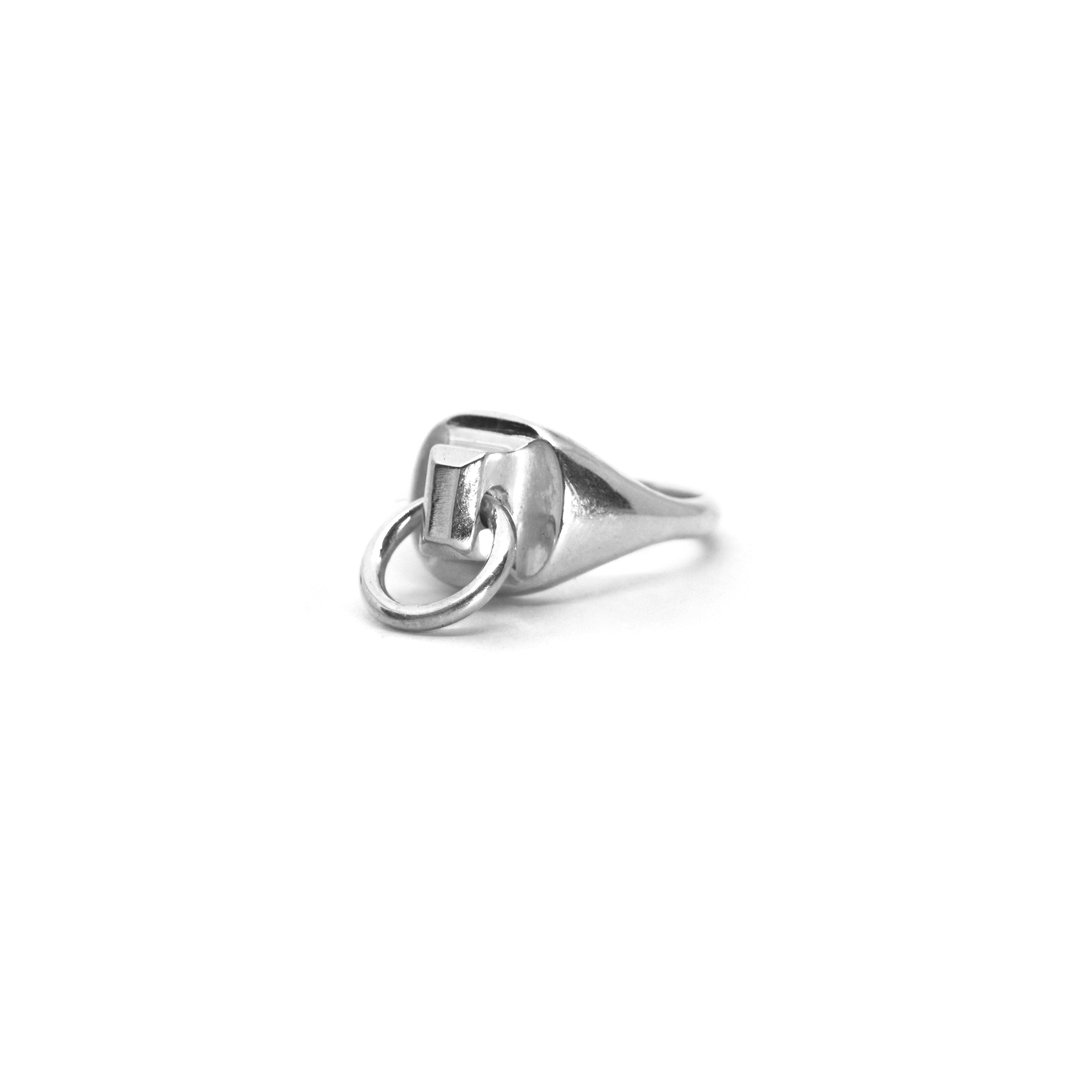 Hitch Signet Ring - 935 Silver