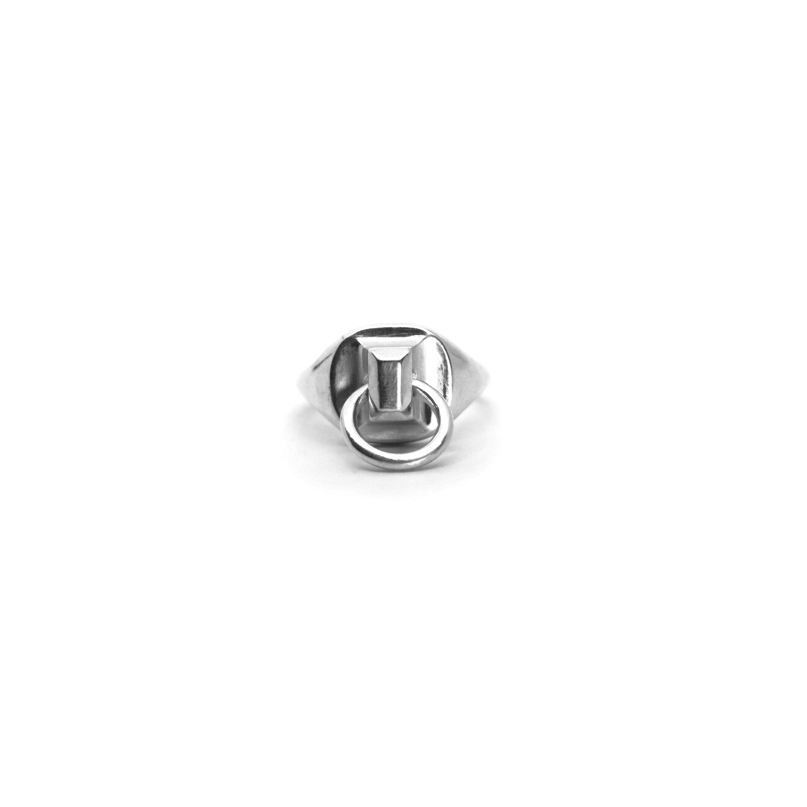 Hitch Signet Ring - 935 Silver