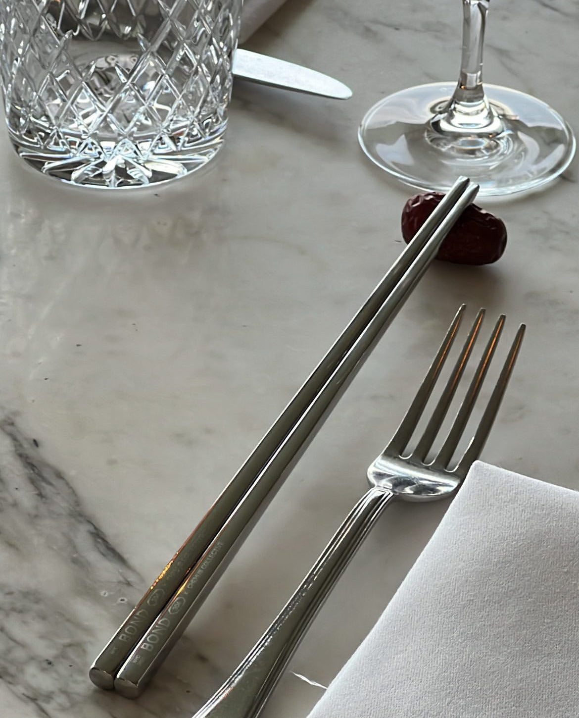 BOND X CHEHUB Chopsticks