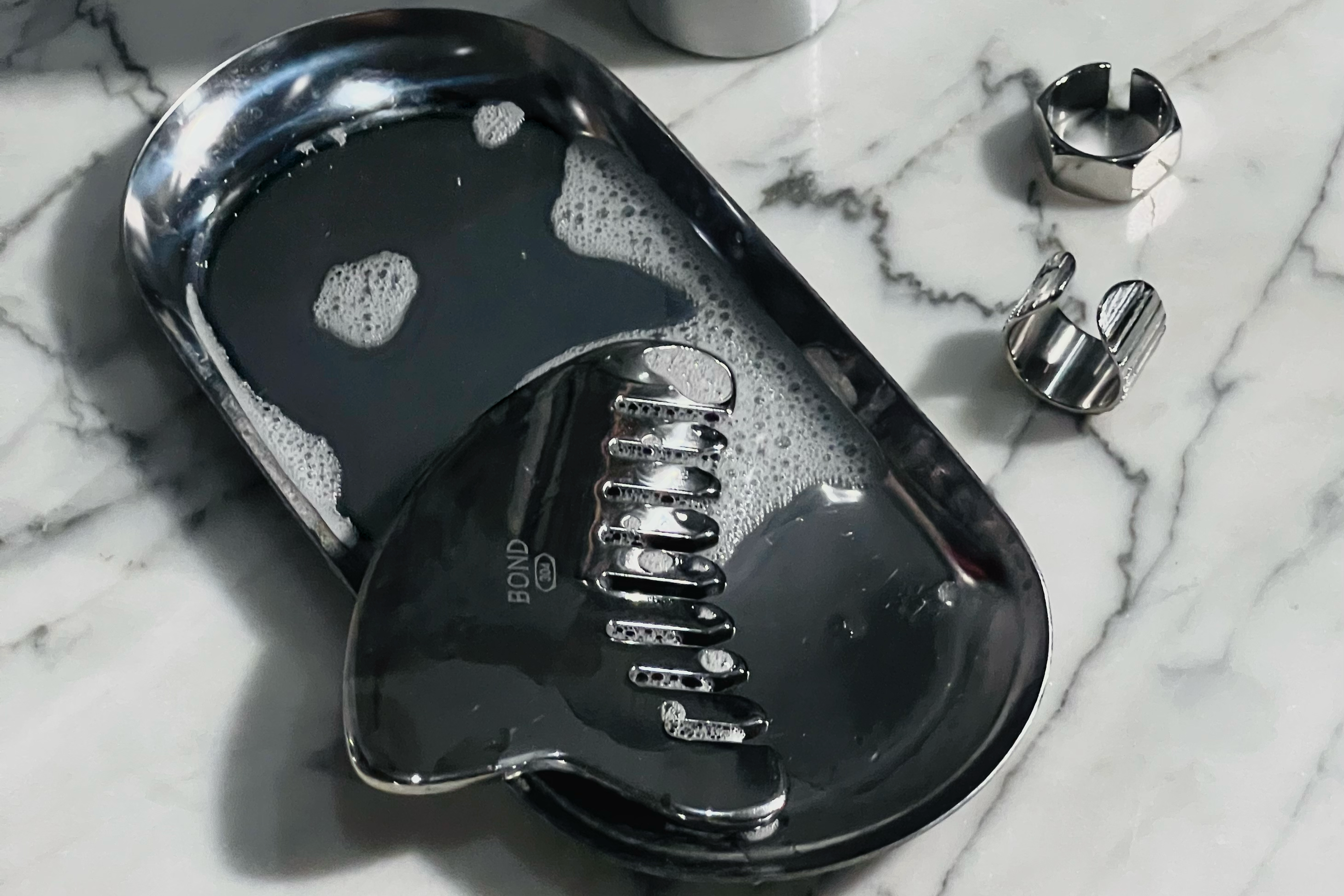 Gua Sha + Comb Tool